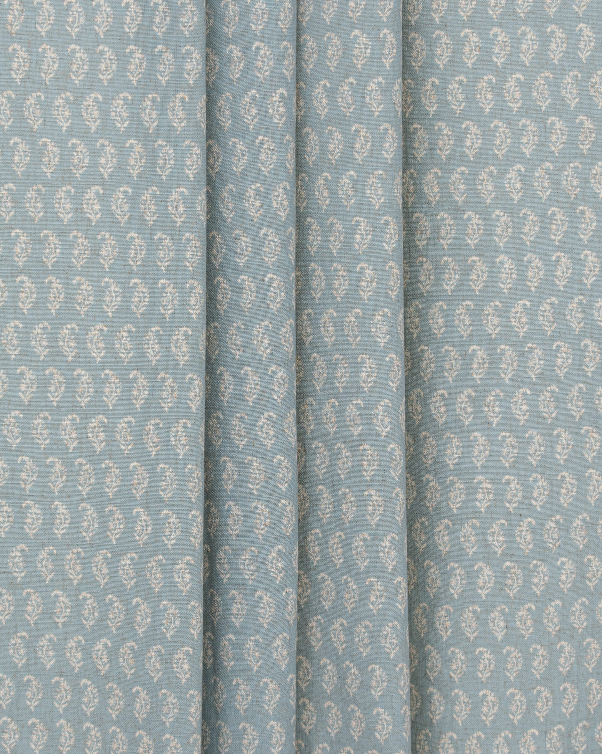 Vintage Paisley - Blue Sky Fabric Swatch